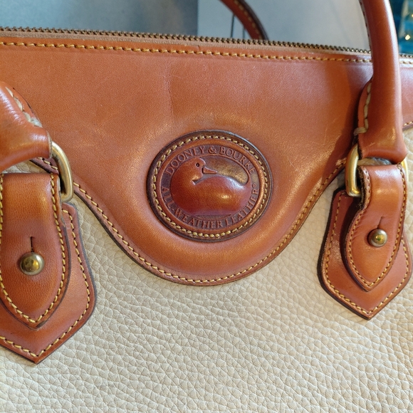Dooney & Bourke Leather Satchel Handbag Purse Bag Cream Pearl Tan  Vintage - Picture 2 of 11